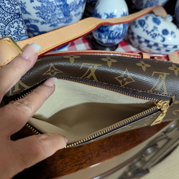 Bum Bag Boogie - Picture 4 of 7